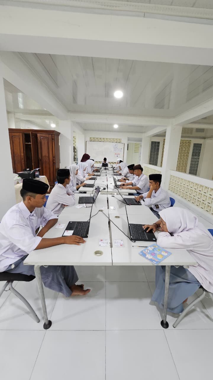 Semangat Siswa Mengikuti Pelaksanaan TKA Hari Ini